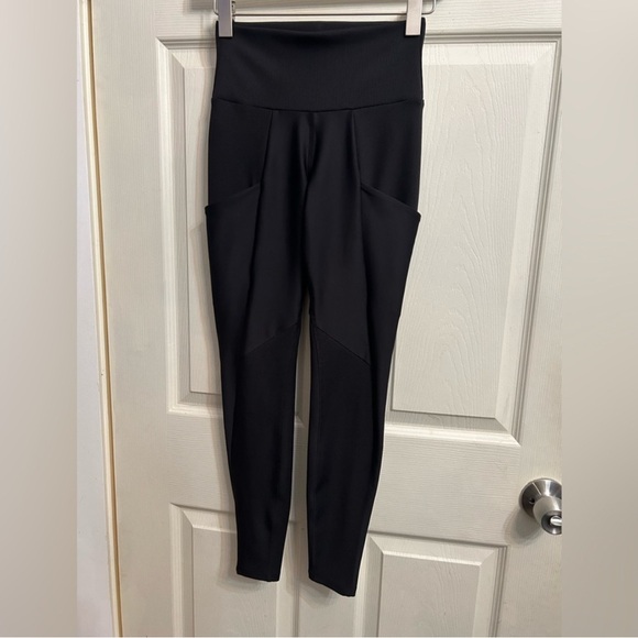 ALO Yoga Black Leggings xxs - Picture 3 of 4